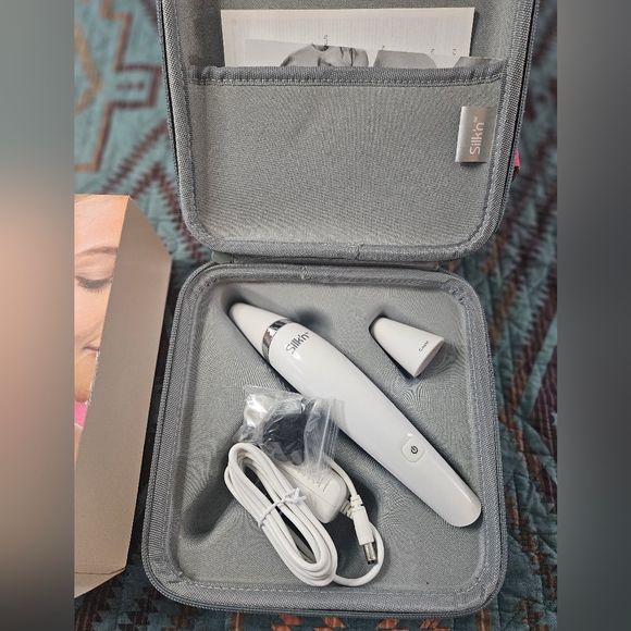 New Silk'n Reveal Diamond Microderm Wand - Picture 5 of 5